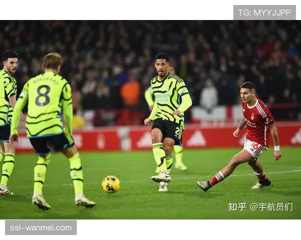 英超新帅首胜止颓势意甲前四混战仅差一分三强保持不败格局初显